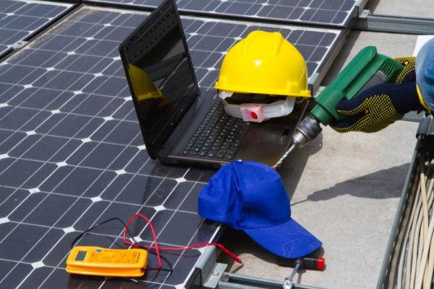 How Do Installers Test Performance After Solar Panel Installation